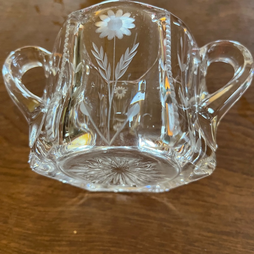 Elegant Clear Glass Sugar Bowl with Floral Design